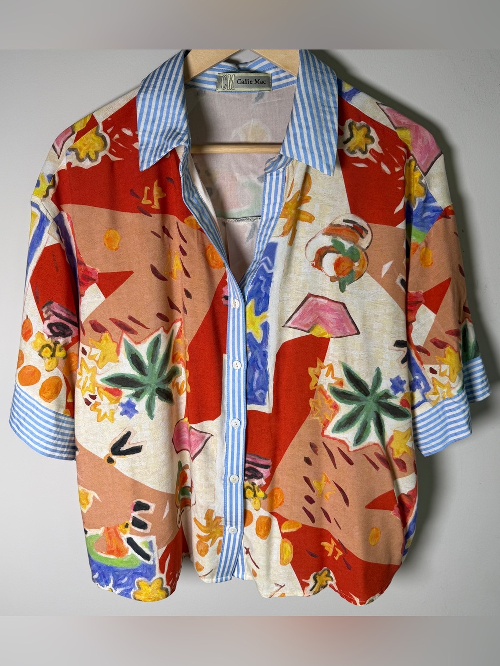 Callie Mac Abstract Art Print Button Up Shirt Striped Collar Cropped Medium